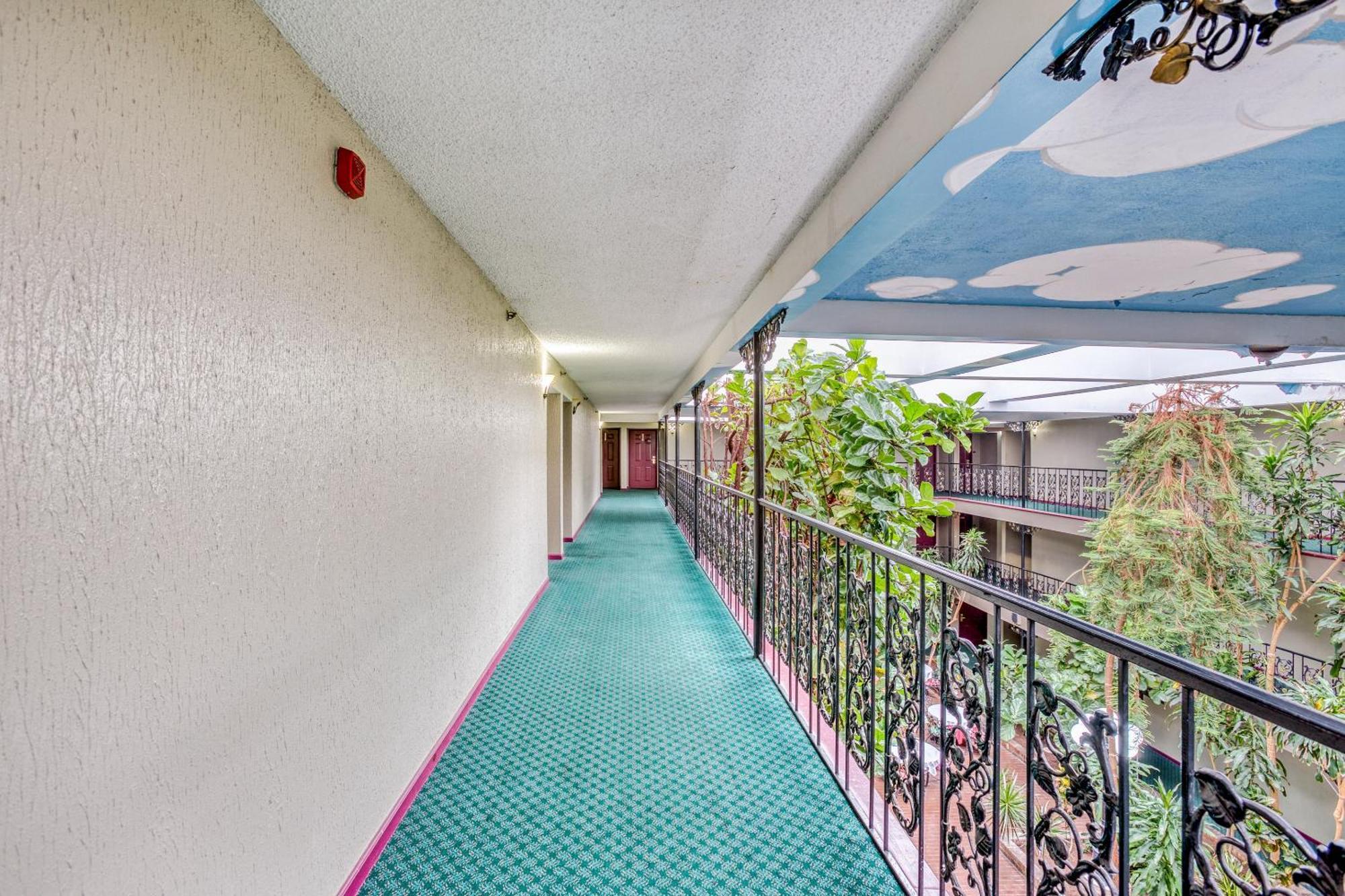Hotel Oyo Townhouse Tulsa Woodland Hills Zewnętrze zdjęcie